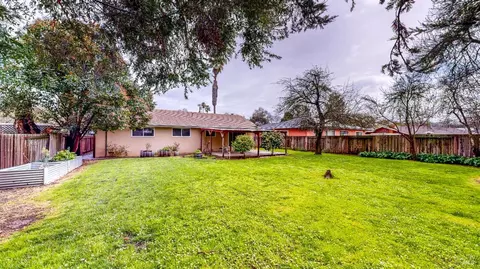 2231 Rivera Dr, Santa Rosa, CA 95409