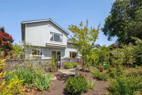 116 Philip Dr, Healdsburg, CA 95448 photo 18