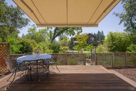 116 Philip Dr, Healdsburg, CA 95448 photo 20