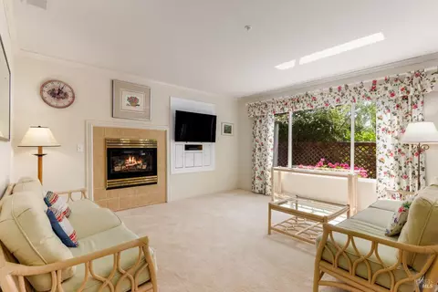 116 Philip Dr, Healdsburg, CA 95448 photo 4
