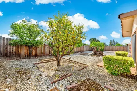 Exterior - 2196 Monterey Dr, Fairfield, CA 94534 photo 19 of 27