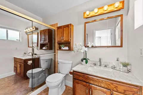 Bath - 2196 Monterey Dr, Fairfield, CA 94534 photo 1 of 4