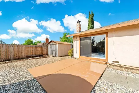 Exterior - 2196 Monterey Dr, Fairfield, CA 94534 photo 23 of 27