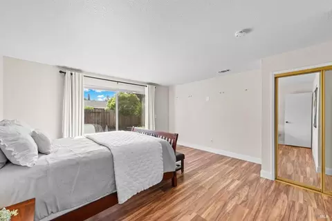 Bedroom - 2196 Monterey Dr, Fairfield, CA 94534 photo 5 of 17