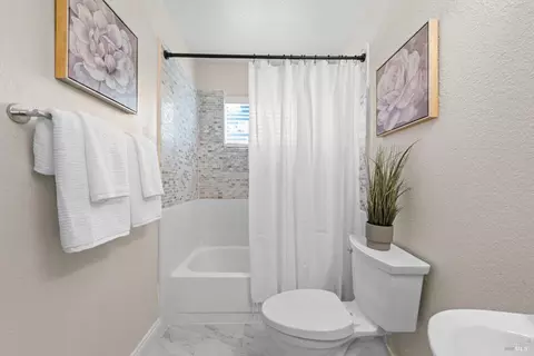Bath - 2196 Monterey Dr, Fairfield, CA 94534 photo 4 of 4