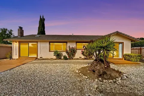 Exterior - 2196 Monterey Dr, Fairfield, CA 94534 photo 26 of 27