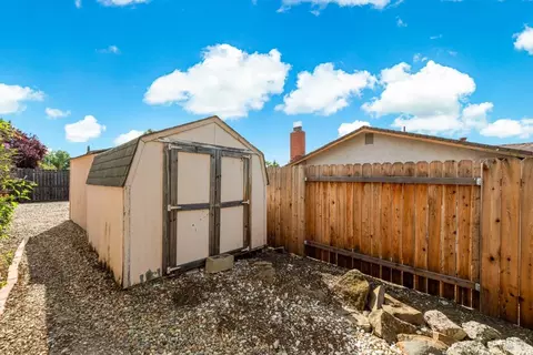 Exterior - 2196 Monterey Dr, Fairfield, CA 94534 photo 24 of 27