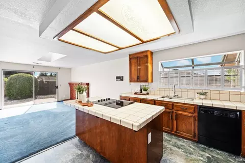 Kitchen - 2196 Monterey Dr, Fairfield, CA 94534 photo 7 of 11