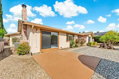 Exterior - 2196 Monterey Dr, Fairfield, CA 94534 photo 9 of 27