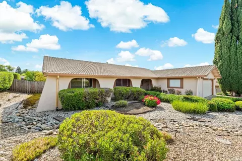 Exterior - 2196 Monterey Dr, Fairfield, CA 94534 photo 5 of 27
