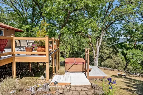 Exterior - 3400 Mcnab Ranch Rd, Ukiah, CA 95482 photo 7 of 19