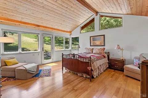 Bedroom - 3400 Mcnab Ranch Rd, Ukiah, CA 95482 photo 3 of 6