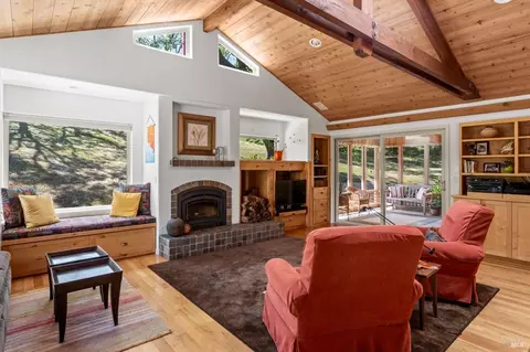 Living - 3400 Mcnab Ranch Rd, Ukiah, CA 95482 photo 4 of 4