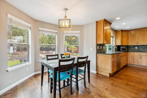 9558 Vancouver Ln, Windsor, CA 95492 photo 23