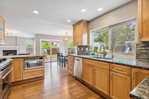 9558 Vancouver Ln, Windsor, CA 95492 photo 22