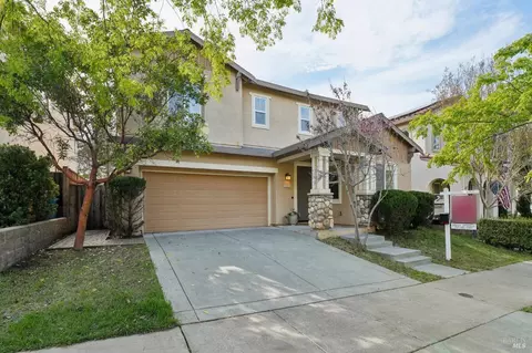 2151 Nectarine Dr, Santa Rosa, CA 95404