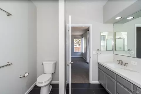 Bath - 405 Trinity Ct, Petaluma, CA 94954 photo 4 of 4