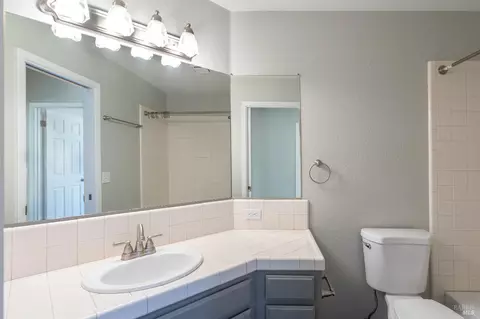Bath - 405 Trinity Ct, Petaluma, CA 94954 photo 2 of 4