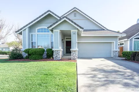 405 Trinity Ct, Petaluma, CA 94954