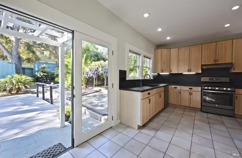 917 Florida St, Vallejo, CA 94590 photo 14