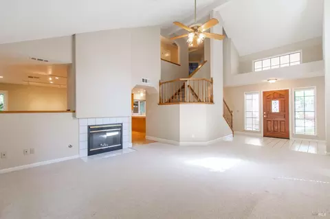 330 330a Holly Ct, Dixon, CA 95620 photo 7