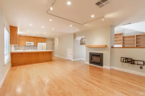 330 330a Holly Ct, Dixon, CA 95620 photo 15