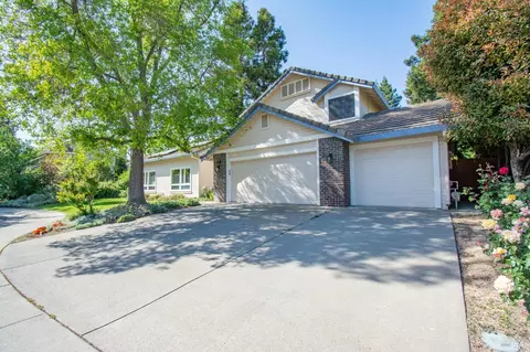 330 330a Holly Ct, Dixon, CA 95620 photo 2