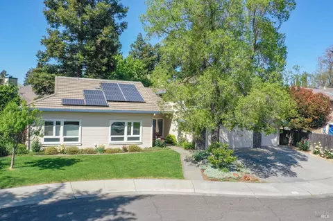 330 330a Holly Ct, Dixon, CA 95620 photo 3