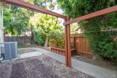330 330a Holly Ct, Dixon, CA 95620 photo 50