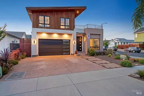 1641 Hopper Ave, Santa Rosa, CA 95403