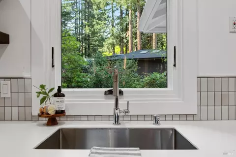Kitchen - 15 Glen Dr, Mill Valley, CA 94941 photo 4 of 7