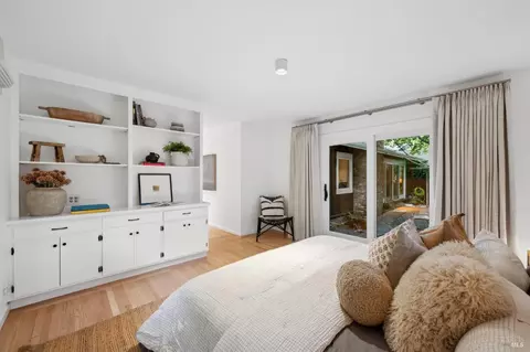 Bedroom - 15 Glen Dr, Mill Valley, CA 94941 photo 3 of 8