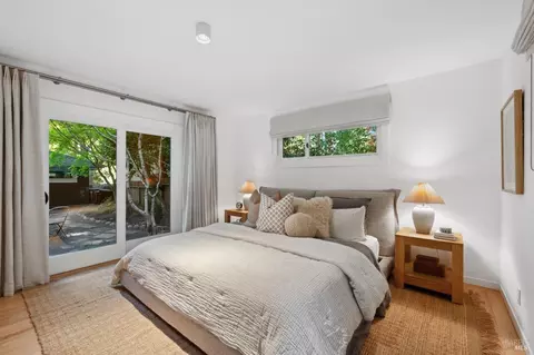 Bedroom - 15 Glen Dr, Mill Valley, CA 94941 photo 1 of 8