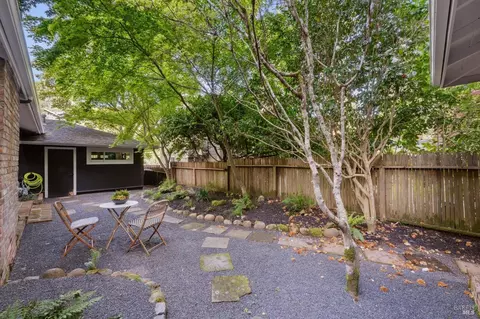 Exterior - 15 Glen Dr, Mill Valley, CA 94941 photo 13 of 16