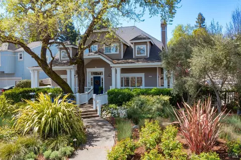 1181 Starr Ave, Saint Helena, CA 94574
