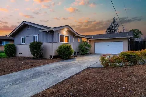 7911 Burton Ave, Rohnert Park, CA 94928