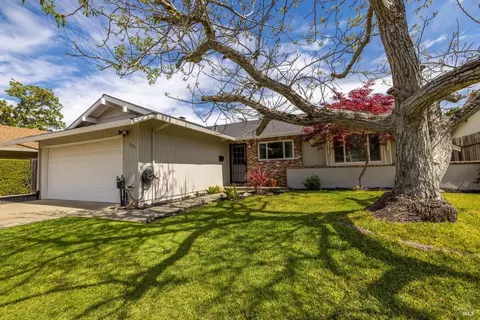 331 S Orchard Ave, Vacaville, CA 95688