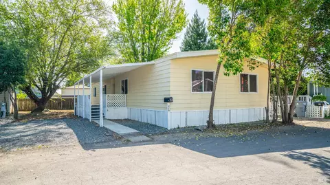 700 Shady Glen Rd #42A, Vacaville, CA 95688