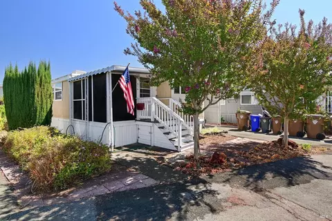 514 Cherry Ln, Napa, CA 94558 photo 3