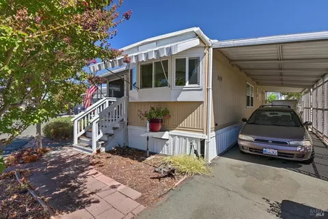 514 Cherry Ln, Napa, CA 94558 photo 2
