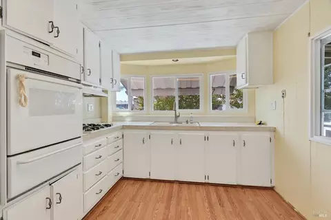 514 Cherry Ln, Napa, CA 94558 photo 17