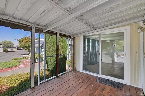 514 Cherry Ln, Napa, CA 94558 photo 6