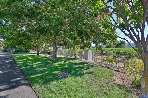 514 Cherry Ln, Napa, CA 94558 photo 60