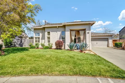20 Lloyd Ct, Napa, CA 94558