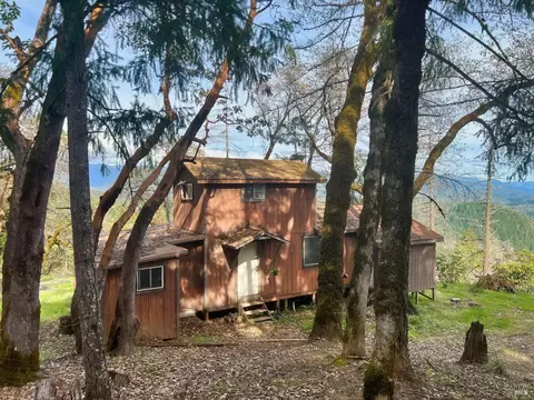 7150 Hearst Willits Rd, Willits, CA 95490
