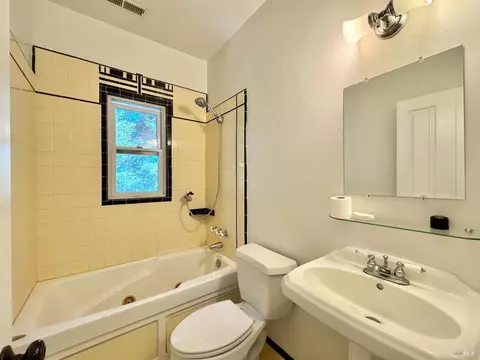 Bath - 2984 First St, Napa, CA 94558 photo 5 of 5