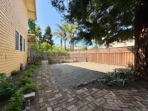 Exterior - 2984 First St, Napa, CA 94558 photo 10 of 11