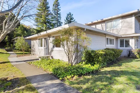 21 Klamath Way, Novato, CA 94947