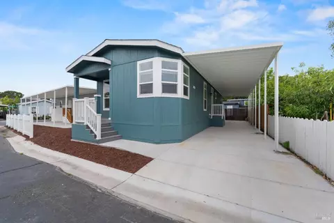153 Bari Ln, Windsor, CA 95492 photo 2
