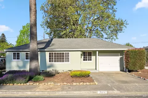 925 Harold Ln, Healdsburg, CA 95448